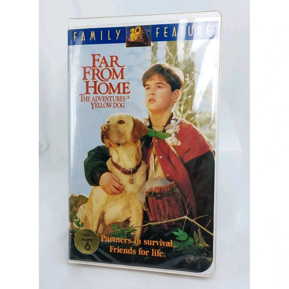 Far From Home The Adventures of Yellow Dog VHS‎ 1995 20th Century Clamshell Case